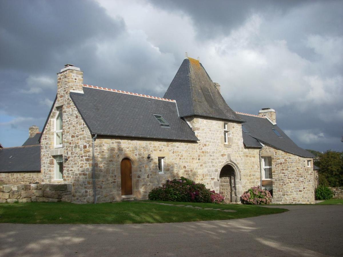 קרוזון Gites Du Manoir De Goandour מראה חיצוני תמונה
