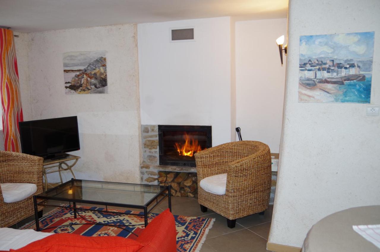 קרוזון Gites Du Manoir De Goandour מראה חיצוני תמונה