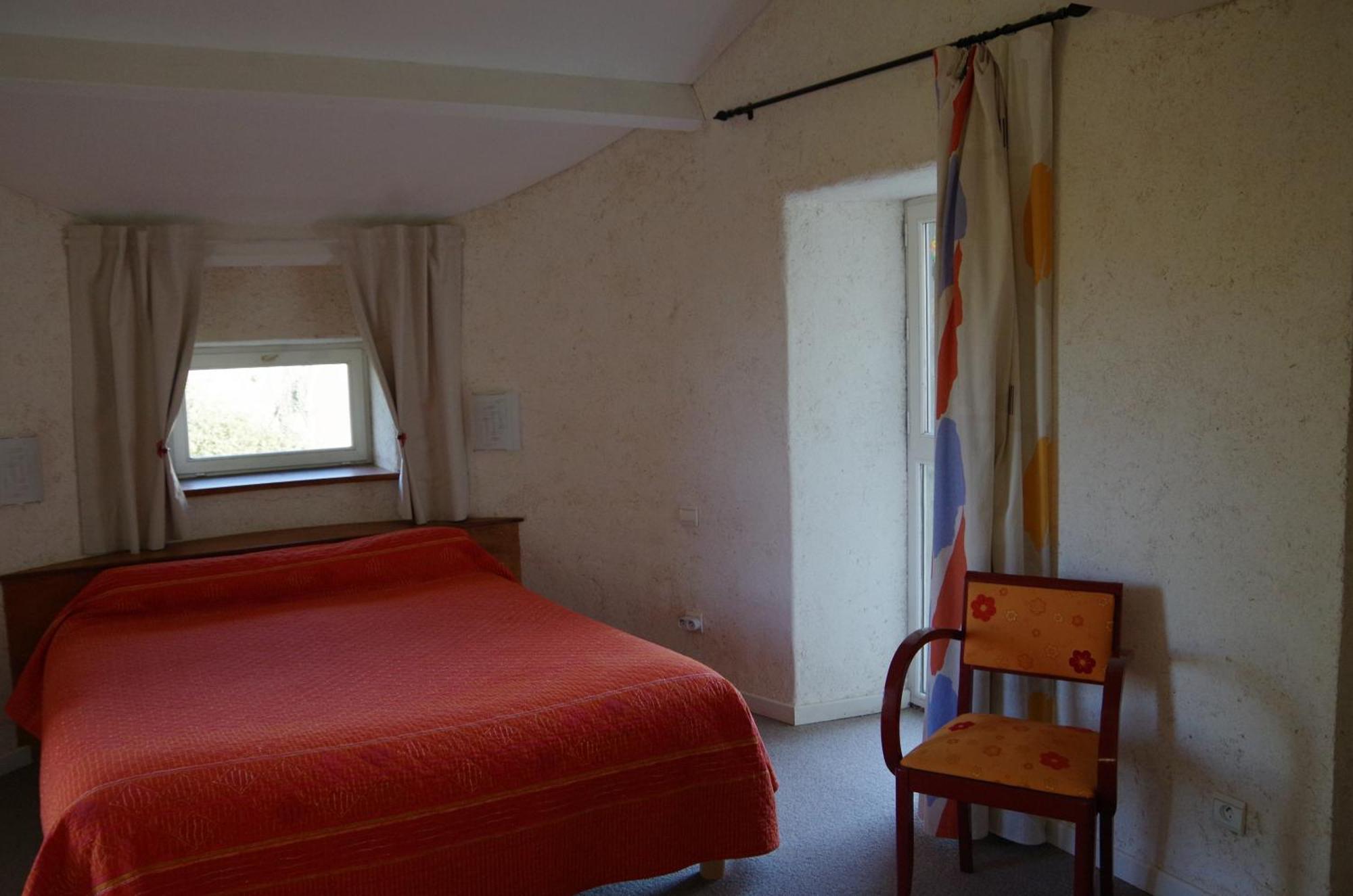 קרוזון Gites Du Manoir De Goandour חדר תמונה